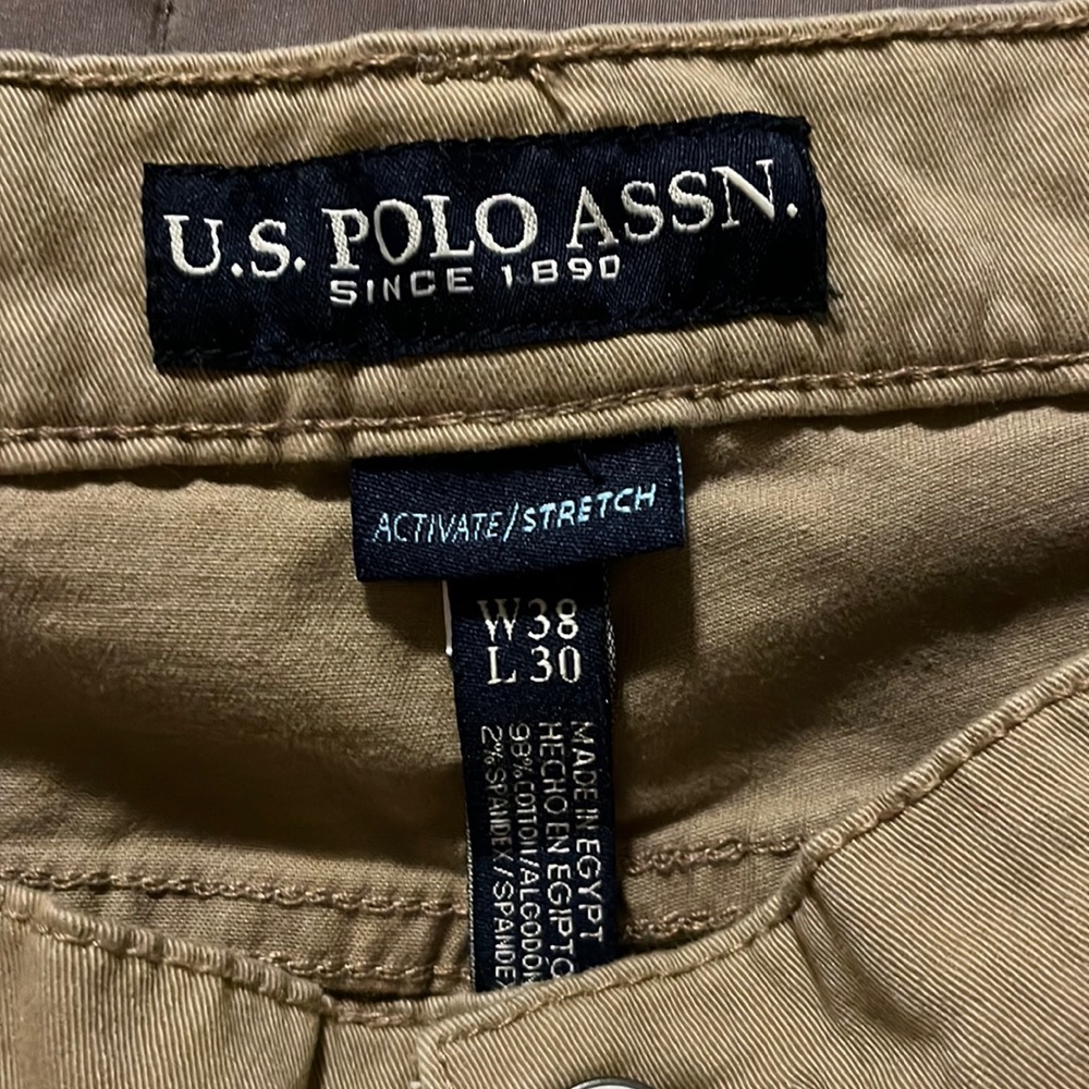 Men’s tan khaki pants - 38 x 30 - like new